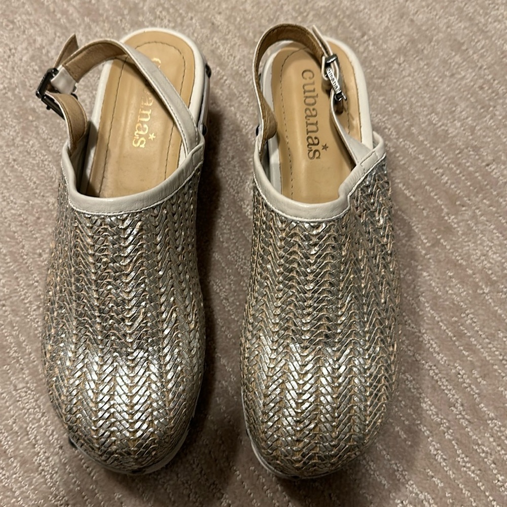Clogs